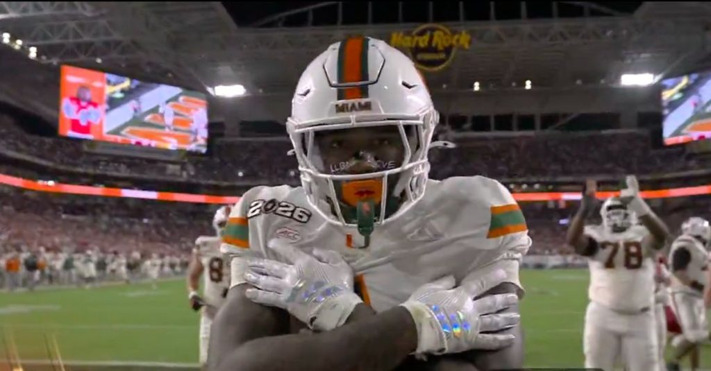 College Football Player Signs 'Jesus Loves You' after Touchdown, Causing Increase in Google Searches