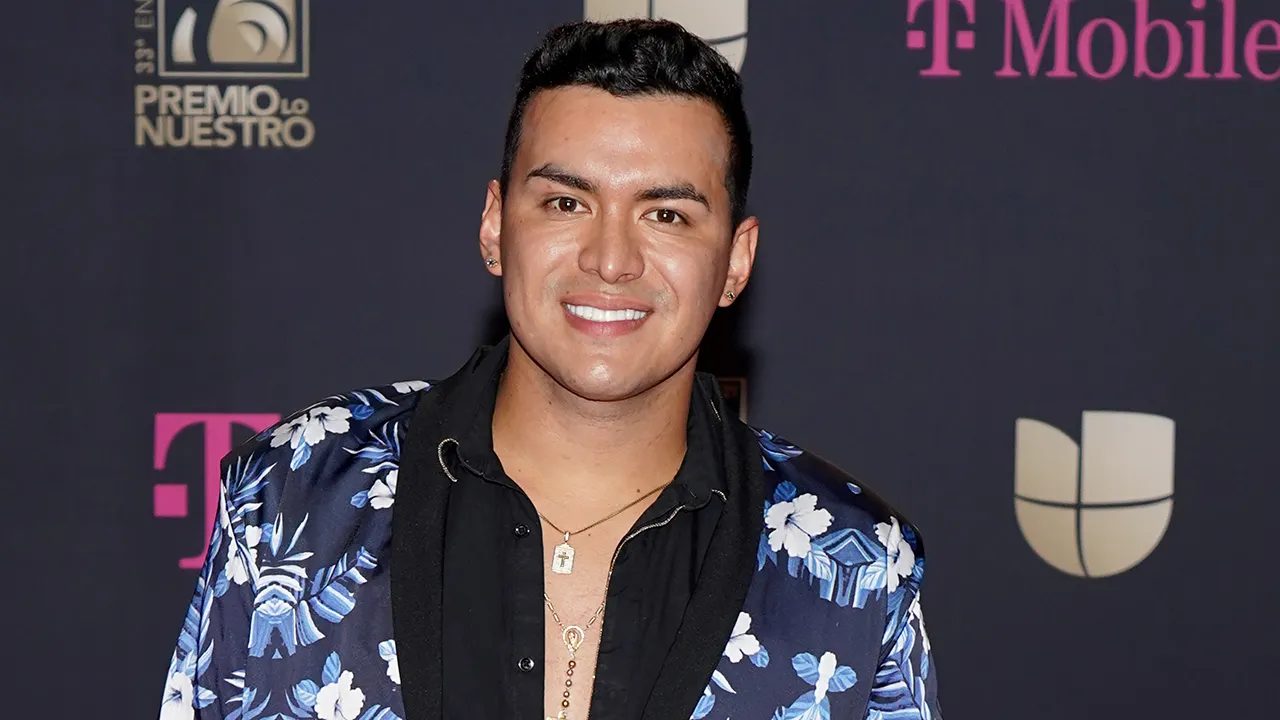 Colombian artist Yeison Jiménez passes away in a plane accident ahead of his concert.