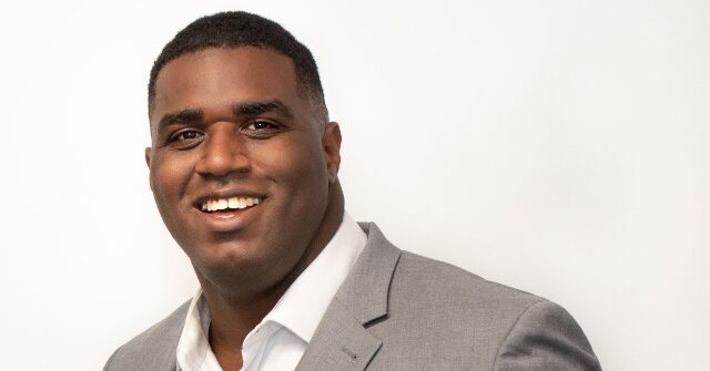 Dean of Harvard Dismissed Over Social Media Posts Criticizing White People and Police