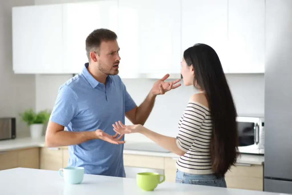 Dear Abby: My insecure husband frequently suspects that I want to leave him for my male friends.