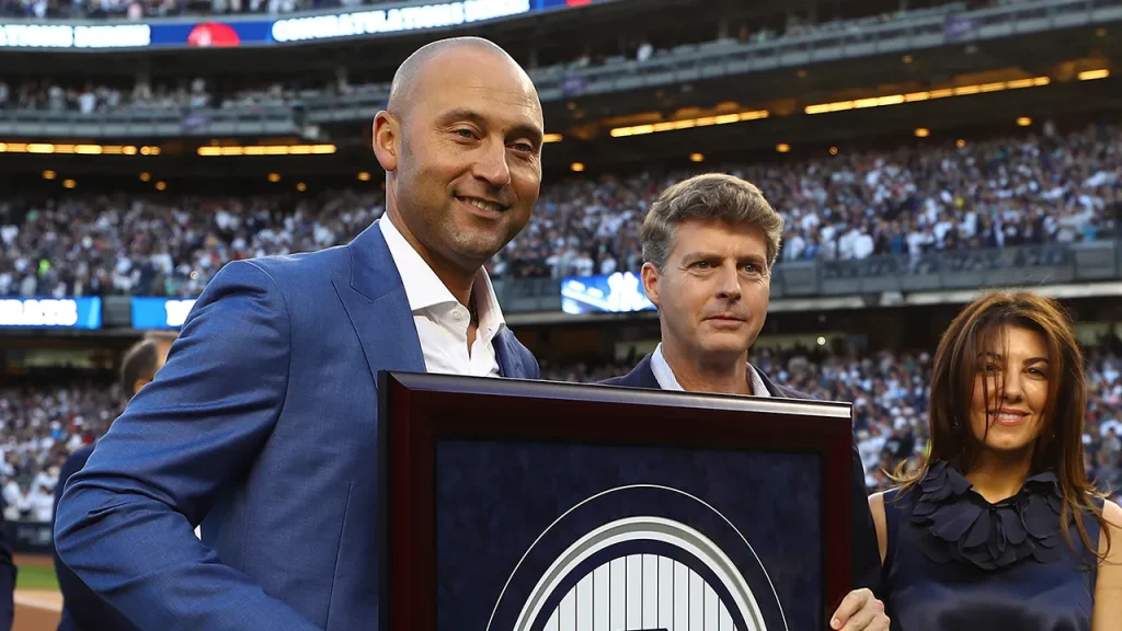 Derek Jeter supports Hal Steinbrenner as the Yankees stick with the same team