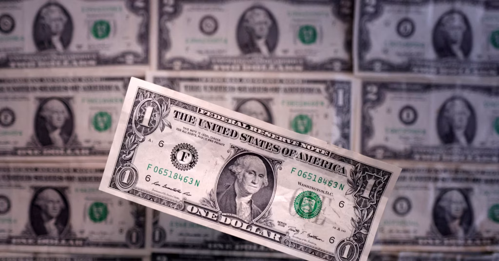Dollar rises as Fed maintains steady rates
