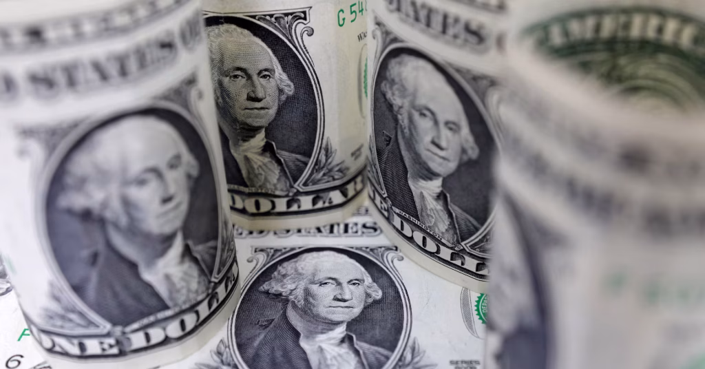 Dollar rises as traders focus on upcoming US data rather than Venezuela.