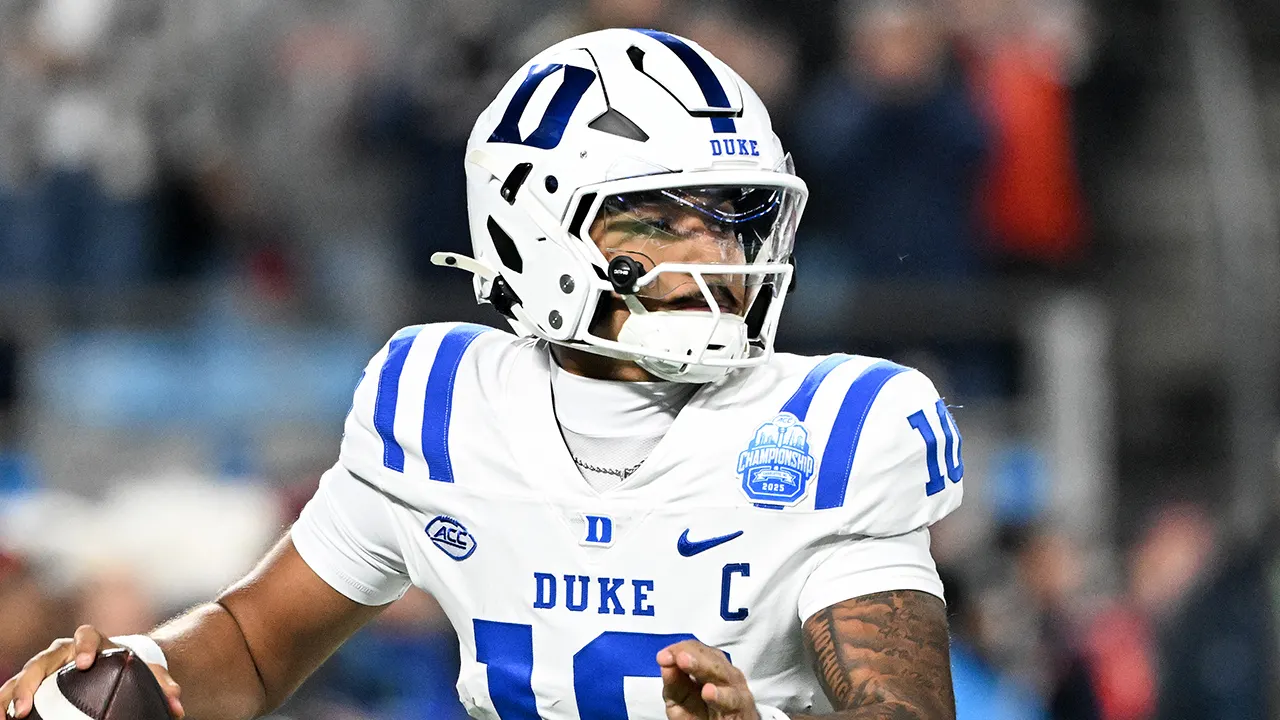 Duke quarterback Darian Mensah joins transfer portal just before deadline.