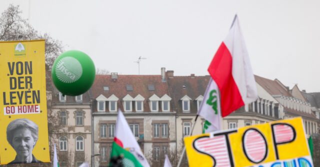 EU to Proceed with Trade Agreement Regardless of Vote for Legal Review