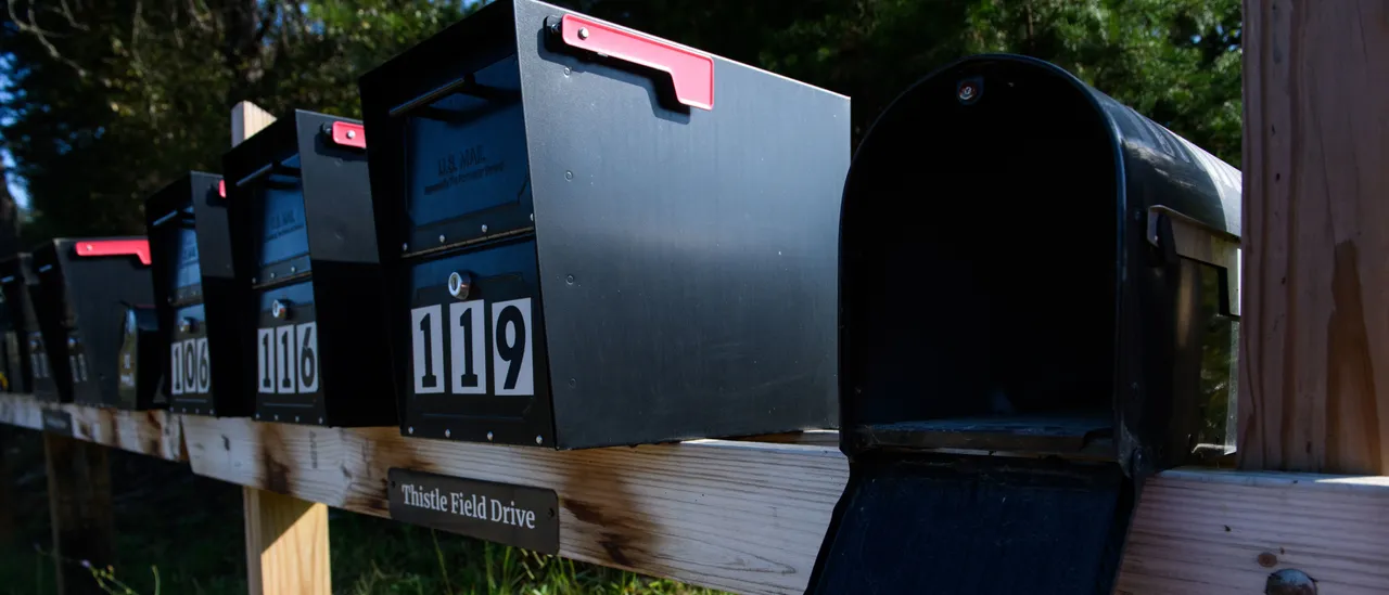 Elderly Man Leaves Message in Mailbox, Caregiver Taken into Custody