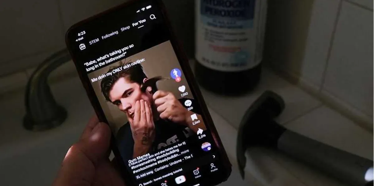 Enhancing appearance and the battle over men's self-betterment