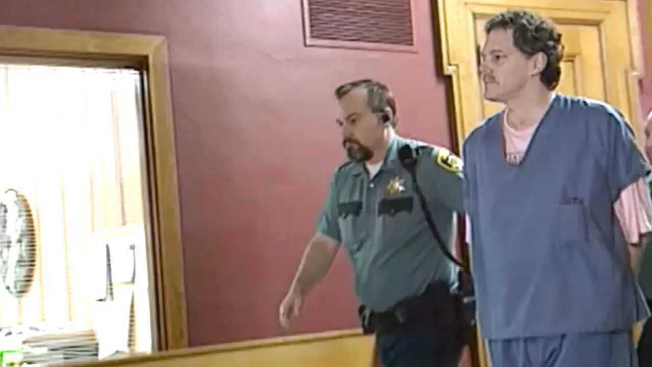 Ex-Portland nightclub owner Larry Hurwitz sent to prison for breaking parole terms