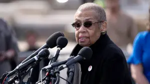 Ex-aide Trent Holbrook challenges Eleanor Holmes Norton for D.C. position