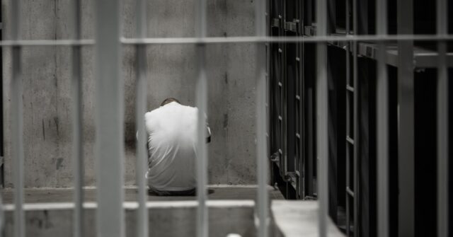 Former Italian Political Prisoners from Venezuela Share Their Nightmarish Experiences in Prison