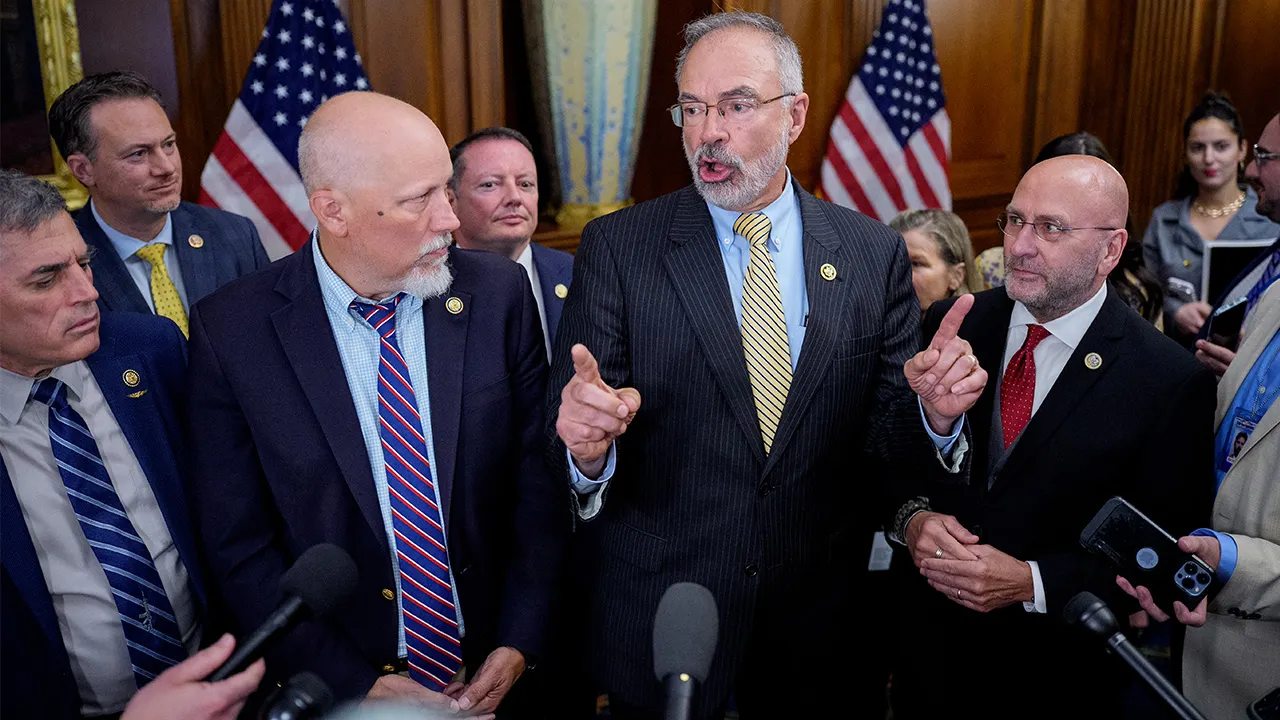 Freedom Caucus advises Trump: Keep funding for DHS and ICE as shutdown risks increase