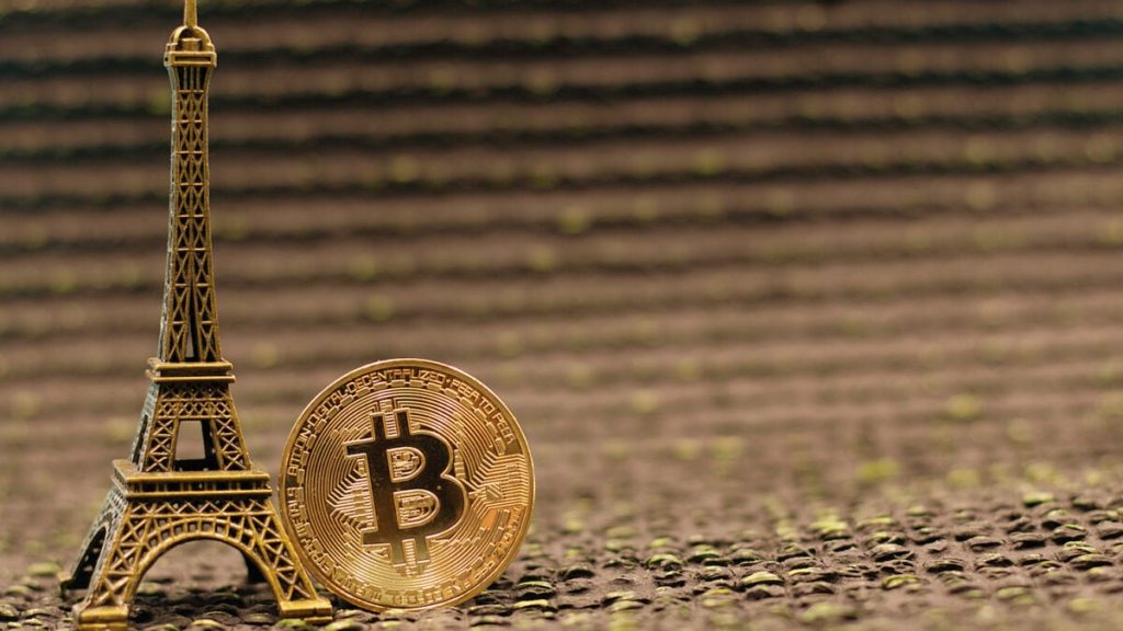 French Tax Agent Suspected of Selling Crypto Users' Personal Data to Criminals