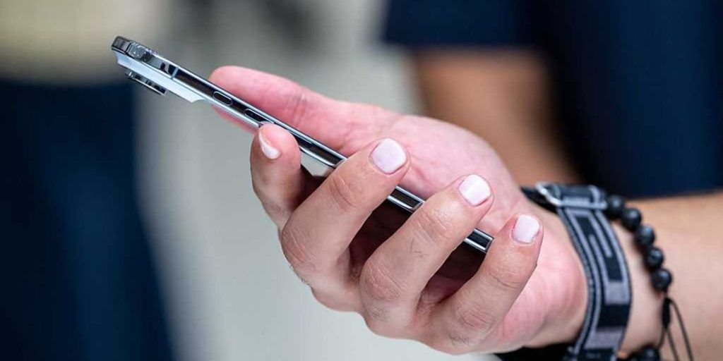 Getting a new phone? Set it up this way to avoid losing your data.