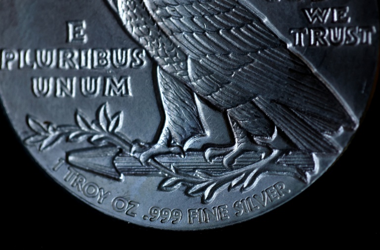 Gold and silver prices drop as investors feel reassured by Trump's choice for the Fed.