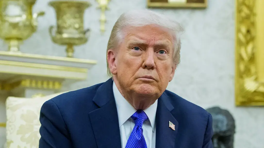 Hassett calls for calm as Europe criticizes Trump's tariffs on Greenland.