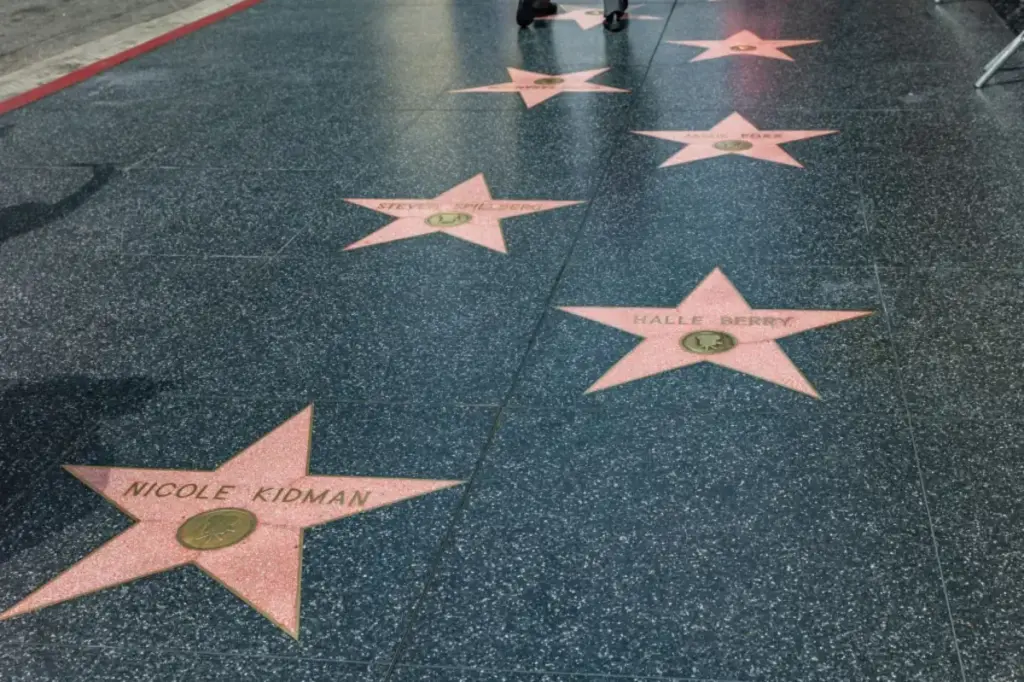 Hollywood Walk of Fame deemed the least favorable tourist attraction