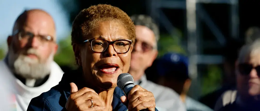 Homelessness Official Karen Bass Overlooks City's Large Unsheltered Population