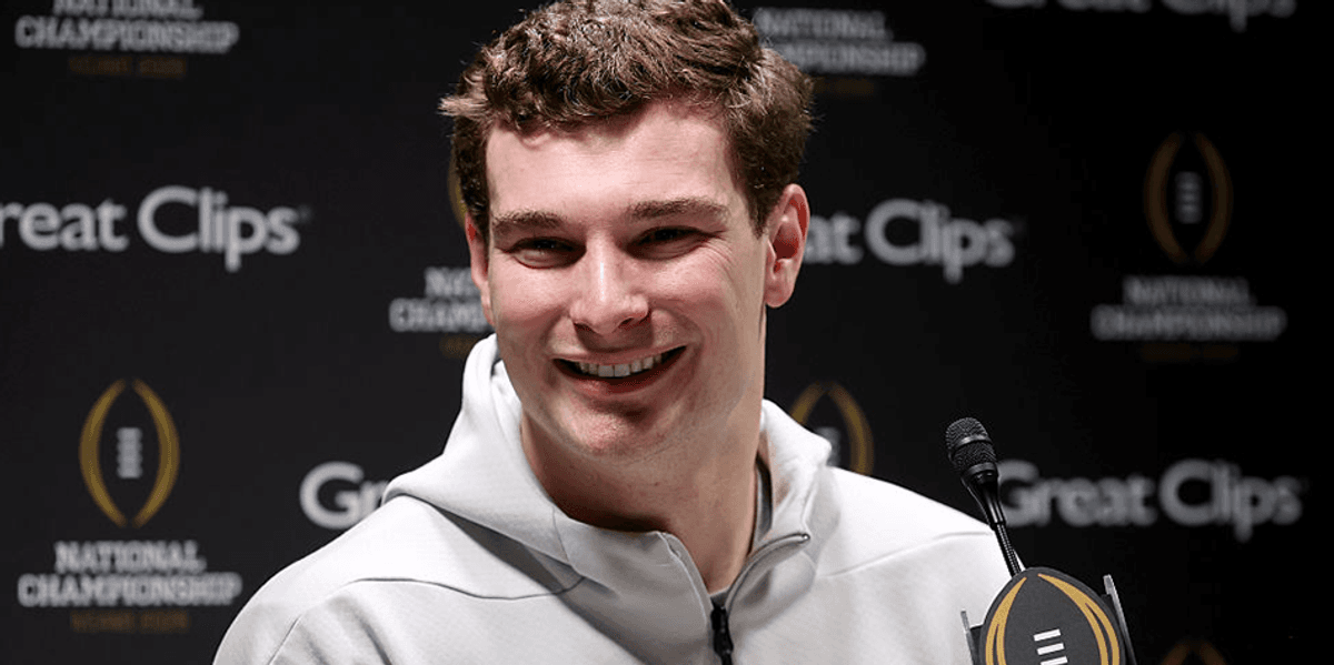 Hoosiers quarterback Fernando Mendoza attributes all his success to God before the national championship.