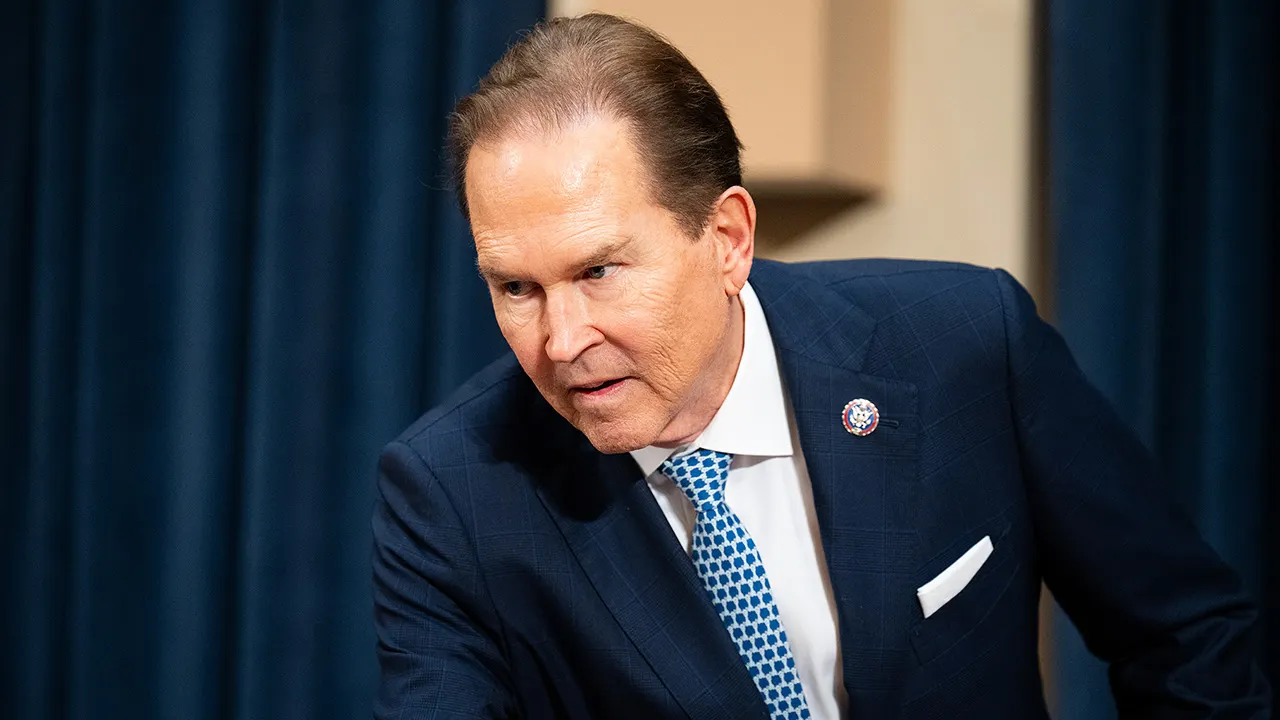 House Republican Vern Buchanan declares he is retiring from Congress