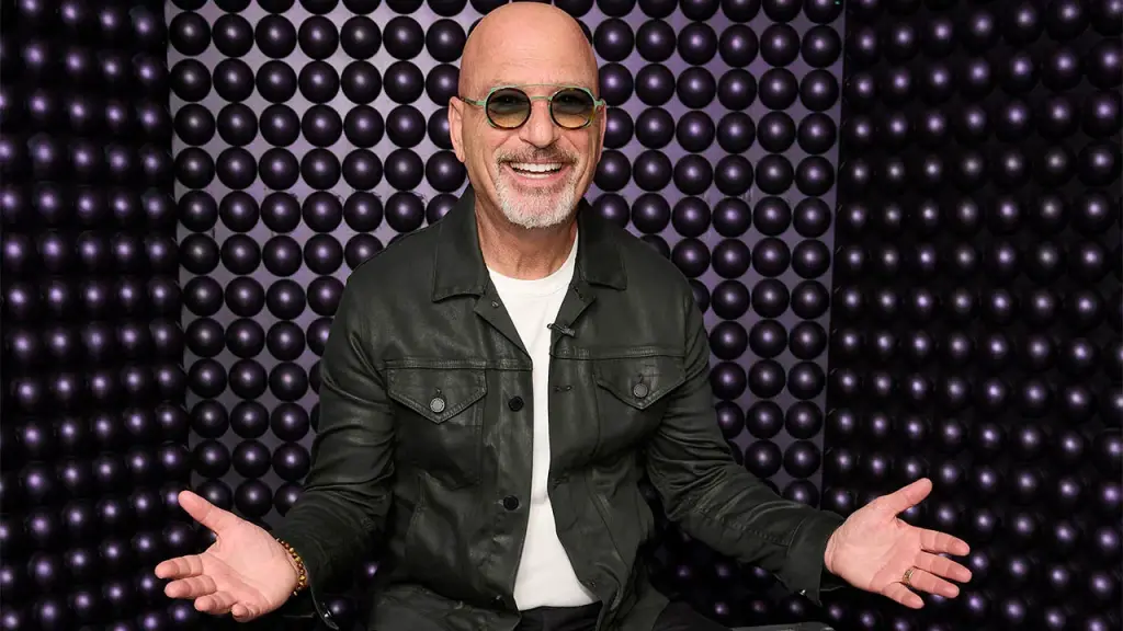 Howie Mandel cautions upcoming performers about a major financial error.