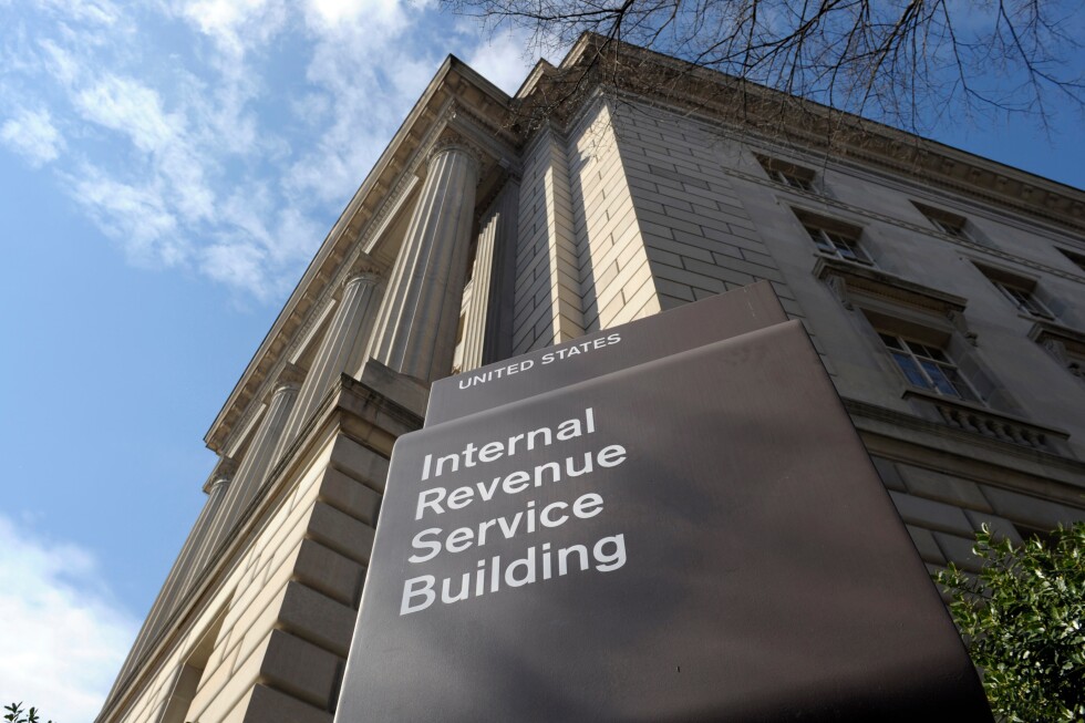 IRS encounters significant obstacles in the 2026 tax season because of staff reductions and new regulations, according to a watchdog.