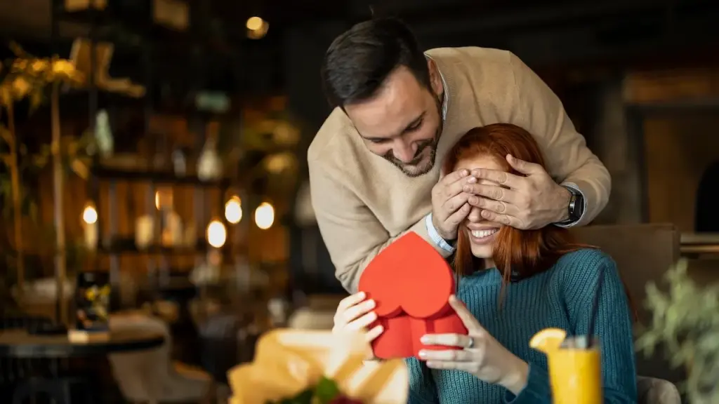 Impressive Valentine&rsquo;s Day gifts &mdash; flowers, charcuterie, and more