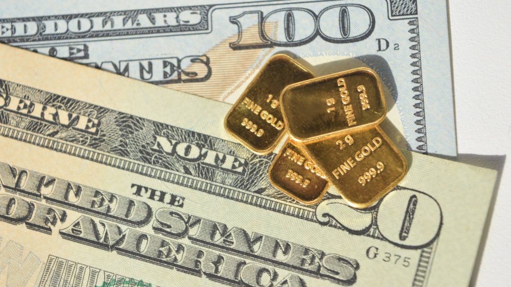 Is it a good idea to invest in gold or silver? 3 options for investing in valuable metals.