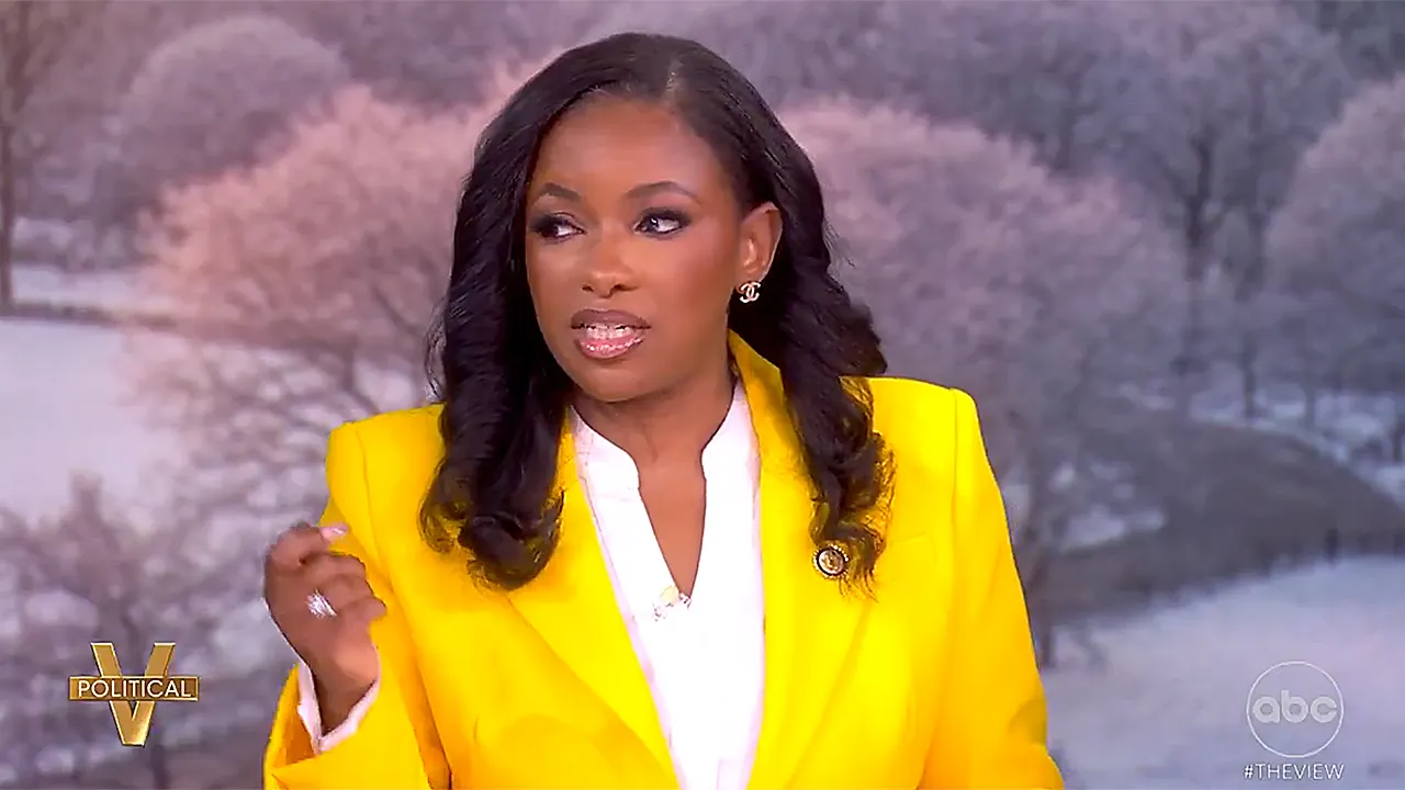 Jasmine Crockett compares Donald Trump to Maduro following Venezuela's seizure.