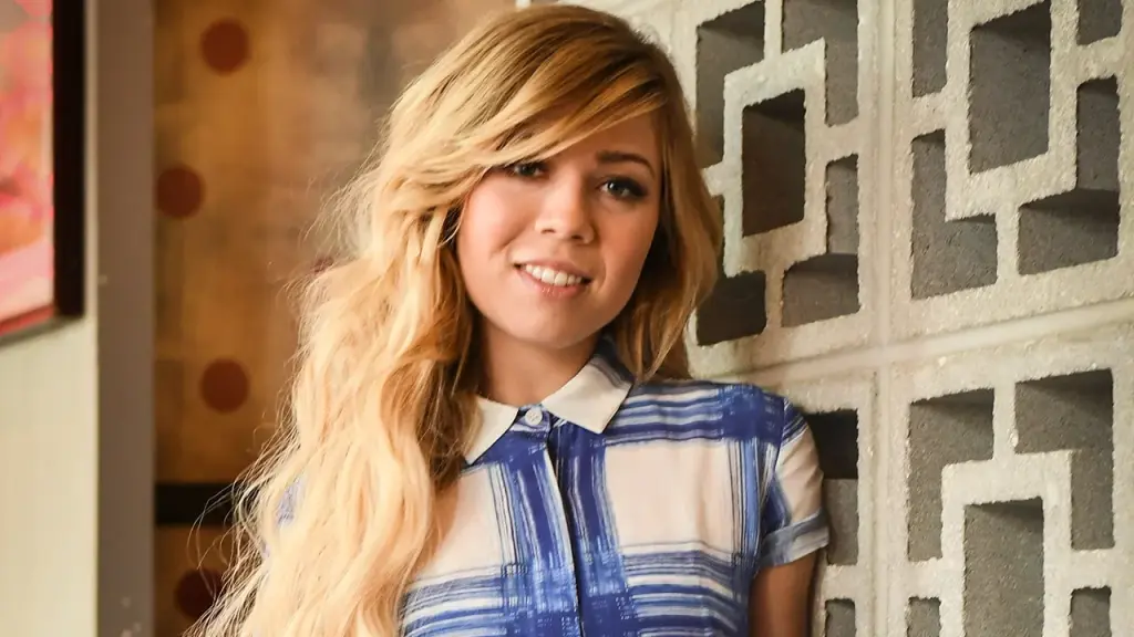 Jennette McCurdy shares warning sign from her age-gap relationship at 18