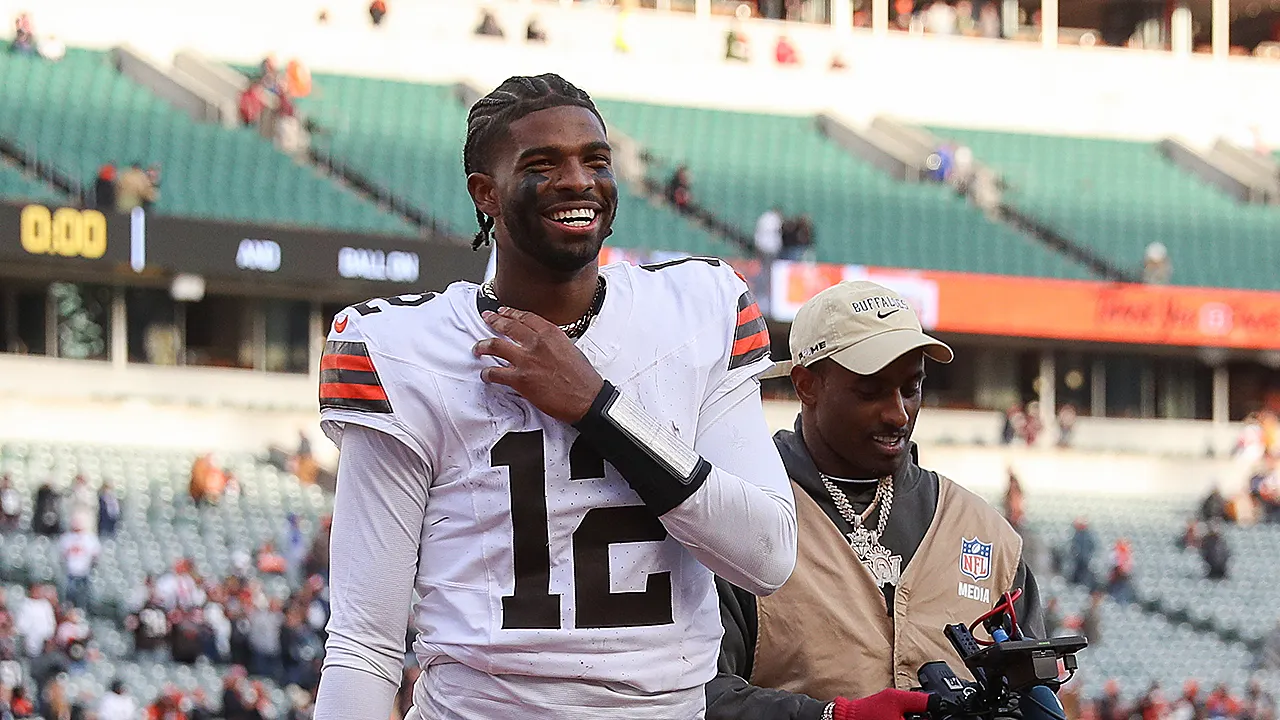 Jermaine Eluemunor of the Giants calls Pro Bowl 'a joke' after Shedeur Sanders gets recognized