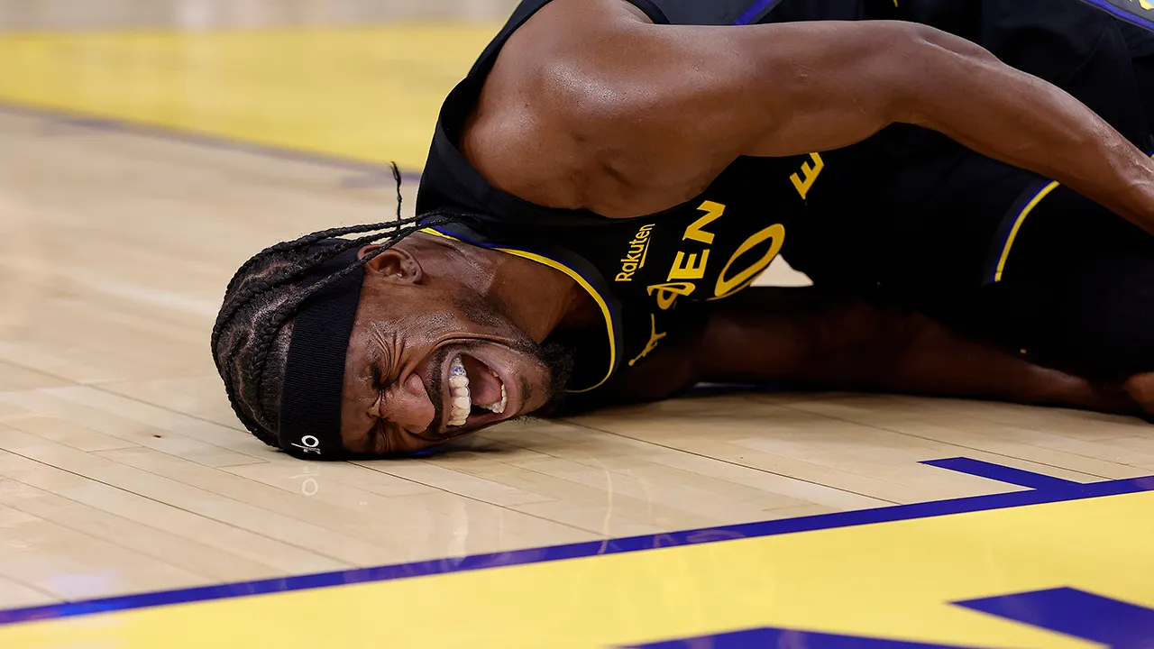 Jimmy Butler's torn ACL concludes his Warriors season after 37 games