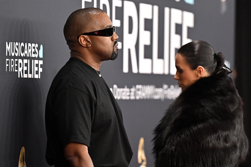 Kanye West apologizes again for his antisemitic comments, claiming his bipolar disorder played a role.