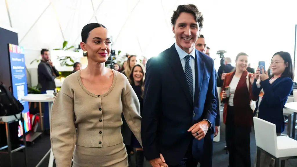 Katy Perry appears publicly for the first time with Justin Trudeau in Davos