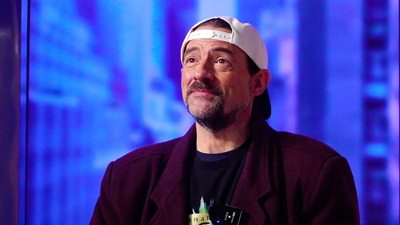 Kevin Smith feels let down by the political dominance in podcasting.