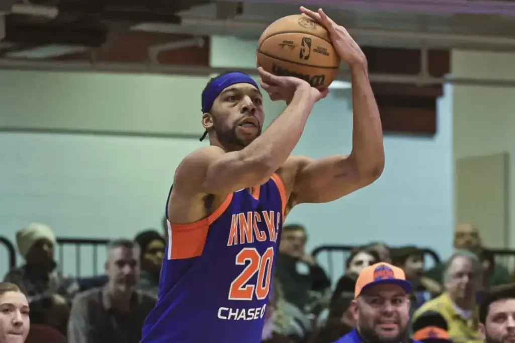 Knicks choose about players with non-guaranteed contracts