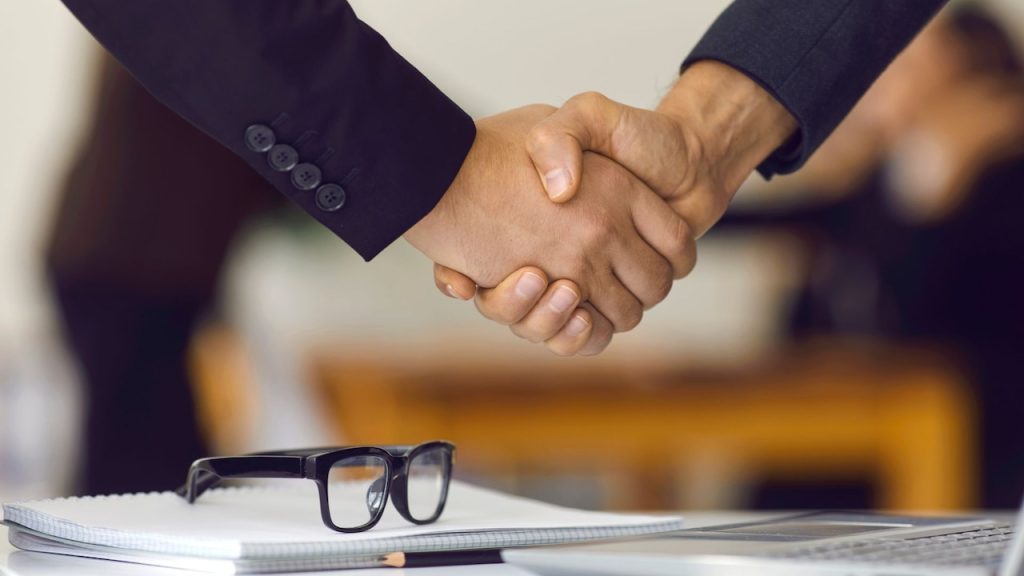 Large New Jersey bank reveals $579M merger, significant growth into New York