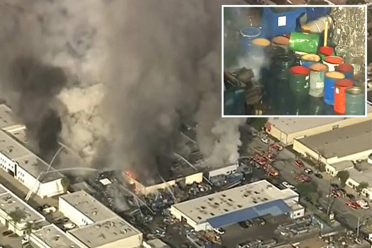 Large explosion at a scrap metal plant in Los Angeles leads to shelter-in-place directive