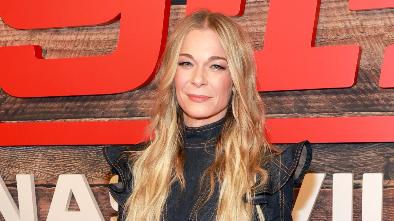 LeAnn Rimes undergoes a $10,000 plasma exchange procedure for her health and well-being