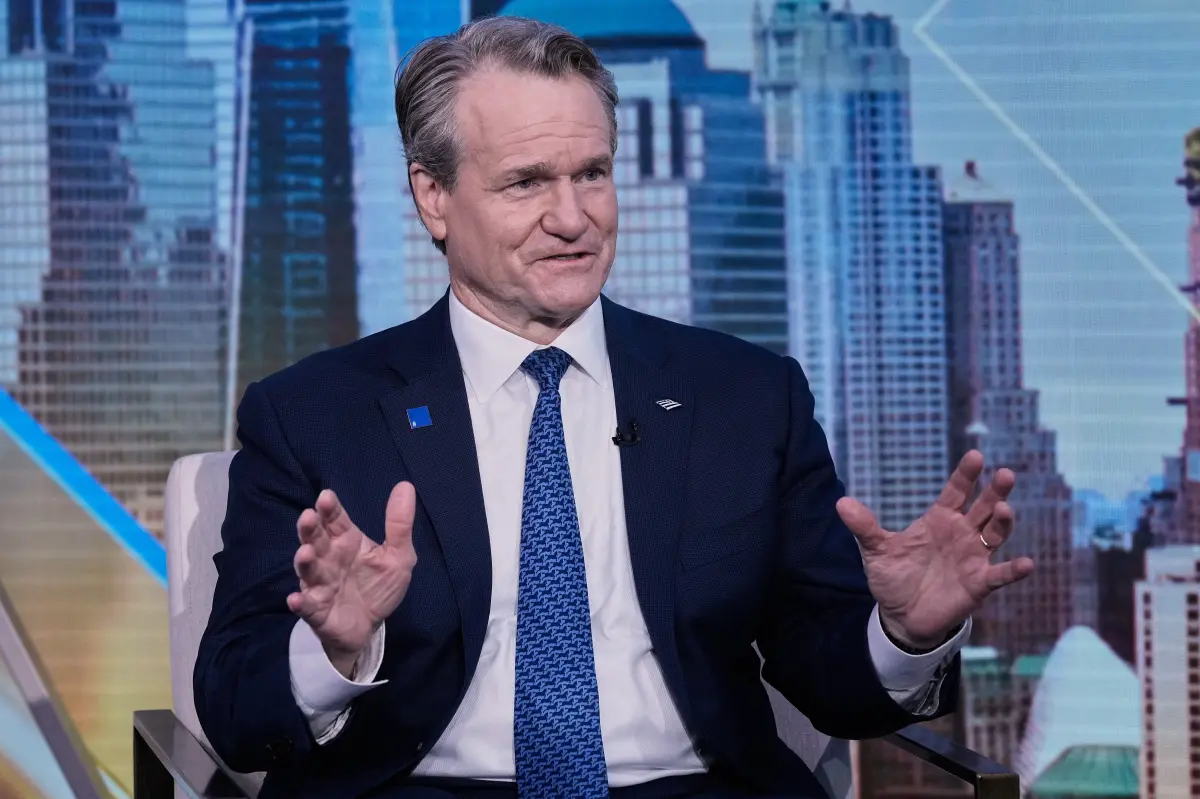 Leading Wall Street bankers criticize Trump's plan to limit interest on credit card payments.