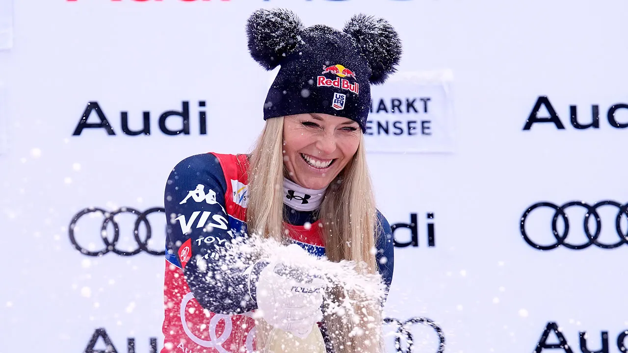 Lindsey Vonn makes a strong return with a World Cup downhill victory before the Olympics.