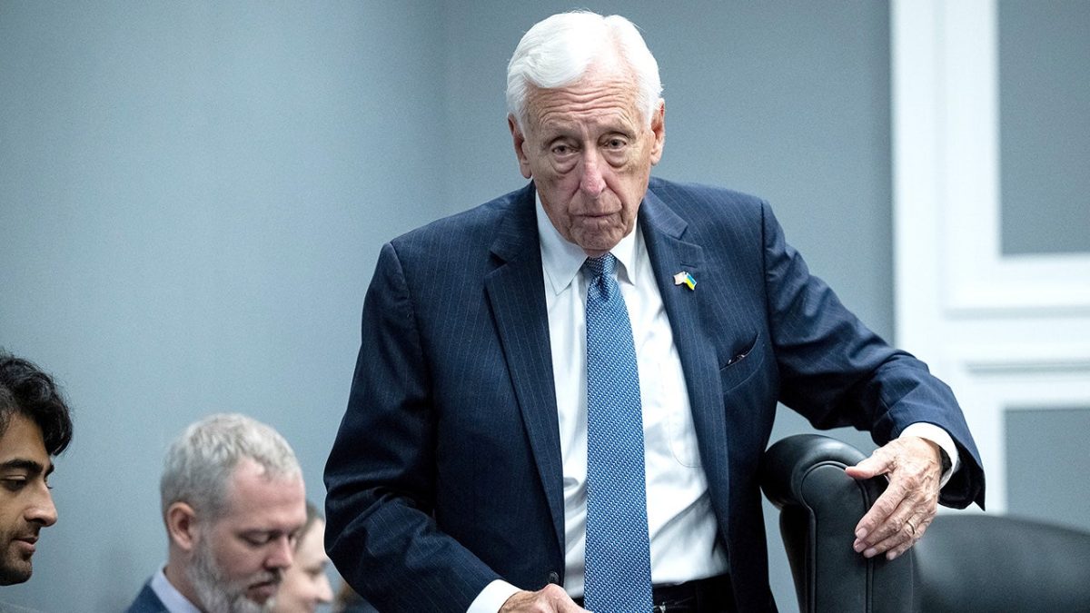 Longtime Democrat Steny Hoyer leaves Congress, cautioning about increasing division.