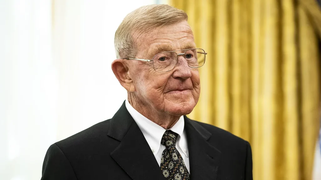 Lou Holtz has reportedly been placed in hospice care.