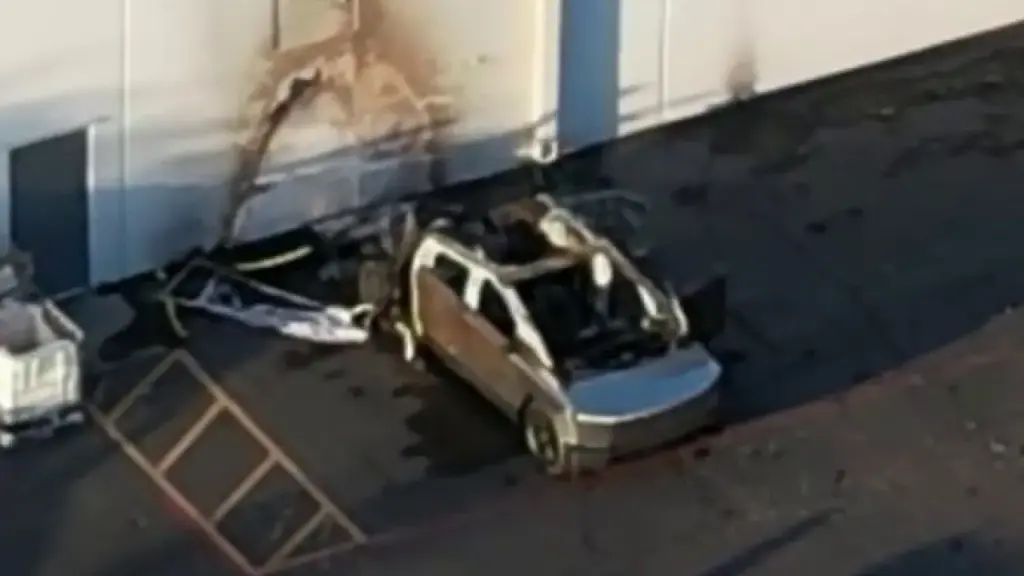 Man sentenced to five years in prison for setting fire to a Tesla dealership