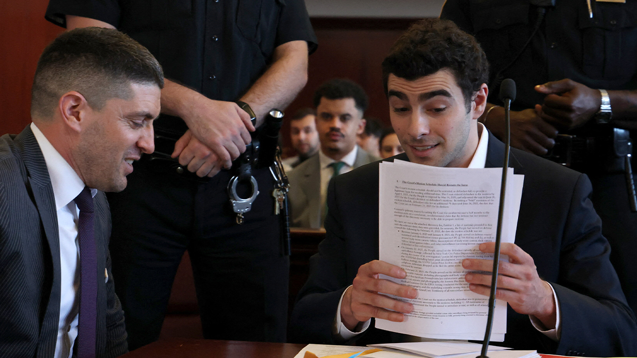 Manhattan DA requests July trial date for Luigi Mangione murder case