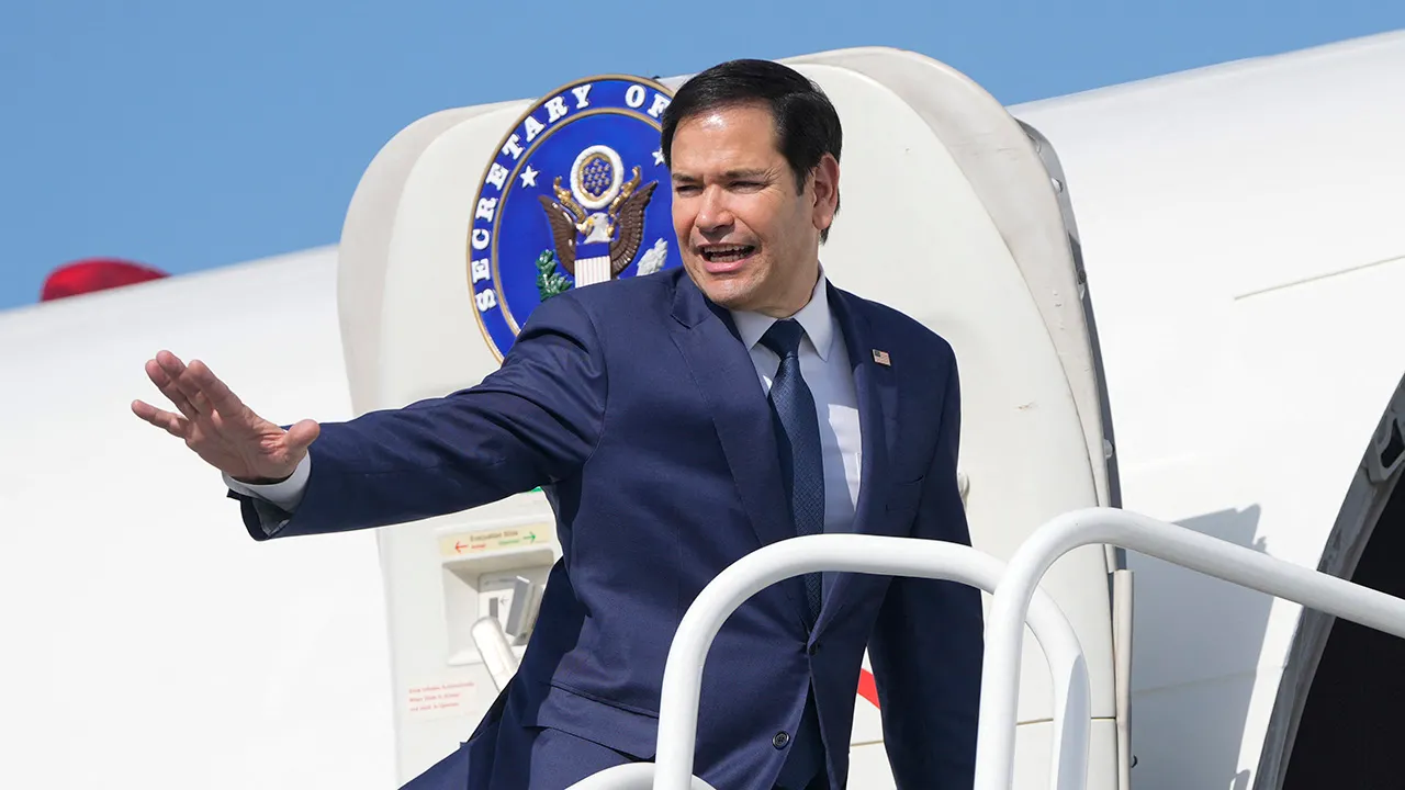 Marco Rubio dismisses 'rumors' about his desire to be the next Dolphins coach