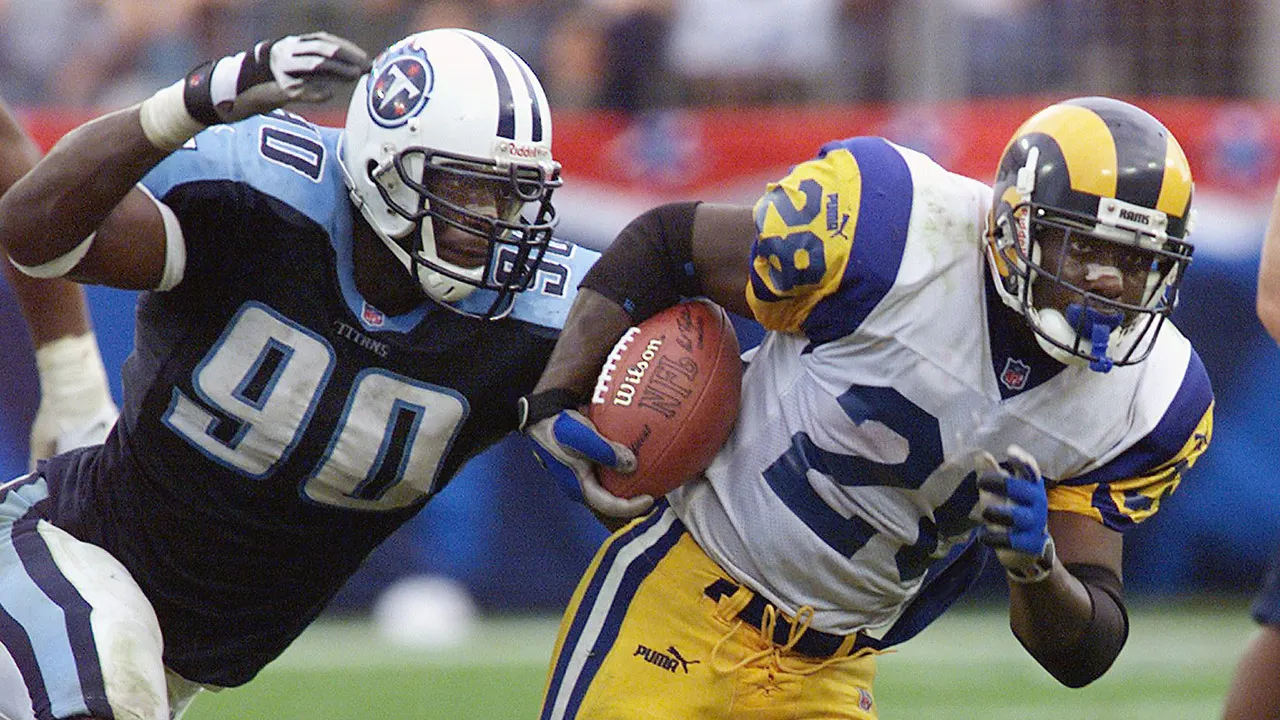 Marshall Faulk wishes the officials will not interfere in the Rams-Bears game during the NFL playoffs