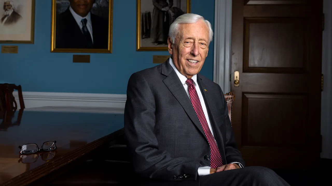 Maryland Representative Steny Hoyer will announce his retirement on Thursday