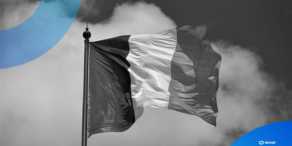 Masked Robbers Restrain Woman in France, Take Crypto USB