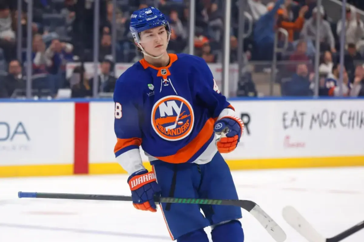 Matthew Schaefer's extra-time goal changes the story for the Islanders as they defeat the Maple Leafs.