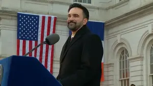 Mayor of New York lauds collective efforts while criticizing American individualism